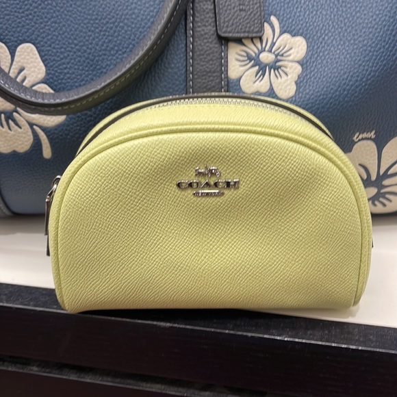 Coach Dome Cosmetic Case
SV/Pale Lime - Picture 8 of 16